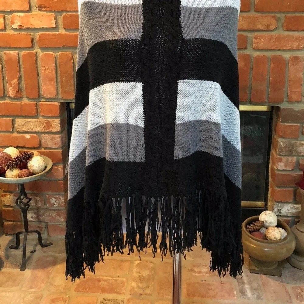 Vintage Nlavk Gray/s Fringe Knit Poncho Shawl Cape